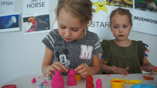 PEPPA PIG!!! 3D фигурки из пластилина!! Mold and play! 3D Figure Maker!! смотреть онлайн