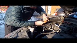 Установка газового упора капота Mitsubishi Outlander 3