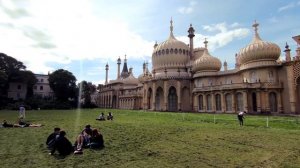 Брайтон Великобритания , курортный прибрежный город .