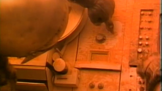 Deep Purple - Knocking At Your Back Door смотреть онлайн