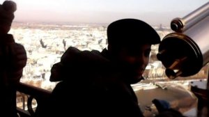 Eugenio Martin Ganduglia en el mirador de la torre Eiffel de Paris