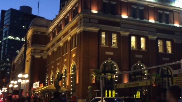 Canada 🇨🇦 Vancouver Библиотека как Колизей! А вокзал как Мулен Руж!!! смотреть онлайн