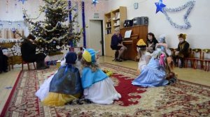 Новогодний утренник - Танец синичек