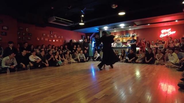 Victor Cho y Eva Youn #2. El Aeroplano - D’arienzo , Sep 30, 2023 @Tango Ocho in Seoul, Korea смотреть онлайн