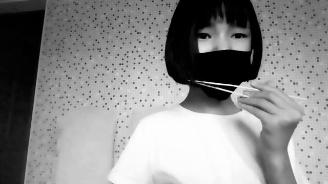 новый видео. new video. учимся держат корейские палочки 😀😀 смотреть онлайн