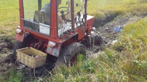 Тест драйв тракторов.Т-25 и Т-40 на болотном месте.Сравним трактора!Продолжение следует....