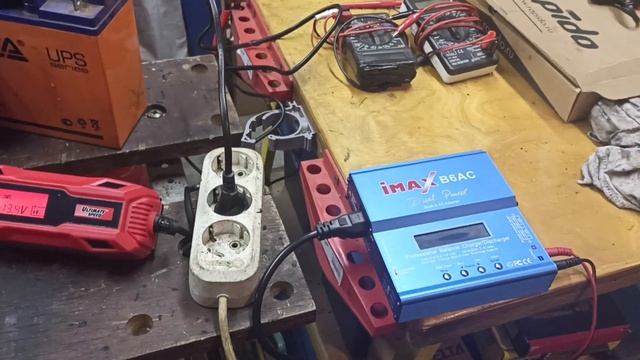 зарядное устройство для аккумулятора ultimate speed ULGD 5.0 C1 и зарядное устройство imax B6AC