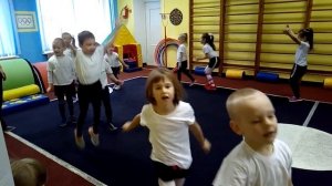 Утренняя зарядка в садике