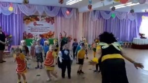 танец с Пчелкой Жу-жу, группа "Капельки" 3-4 года