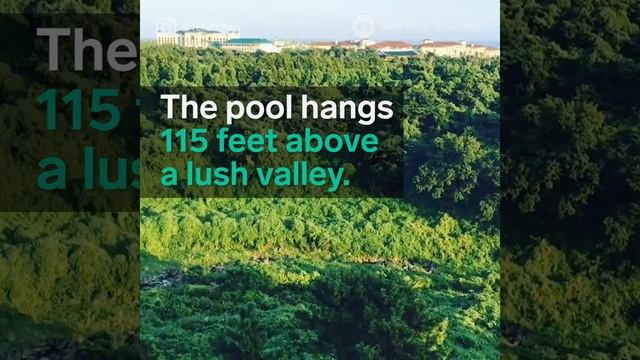 This massive infinity pool in Korea hangs over a cliff смотреть онлайн