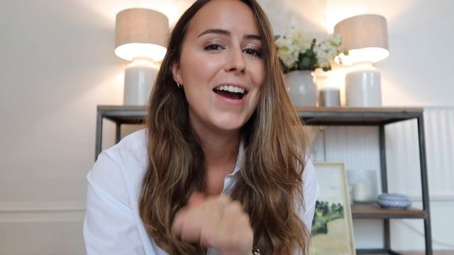 ADDRESSING THE ELEPHANT IN THE ROOM | Laura Melhuish-Sprague смотреть онлайн