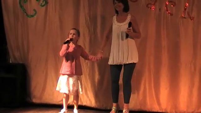 gaynor falling off stage utube version.MOD смотреть онлайн