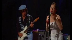 Jeff Beck and the Imelda May Band Walking in the Sand