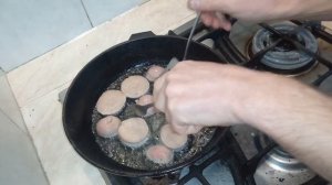 Бараньи яйца. Как жарить бараньи яйца. Бычьи яйца. Бараньи семенники. Как приготовить яйца.
