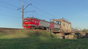 Электропоезд ЭТ2М-073, станция Ижоры