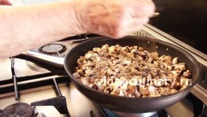 Мясной рулет с грибами - Рецепт Бабушки Эммы