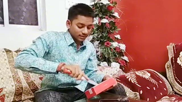 Xiaomi Redmi Y1 Smart phone unboxing & overview смотреть онлайн