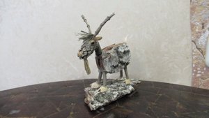 Поделка Как легко сделать козла из природных материалов.