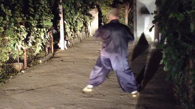 Вечерняя тренировка Базовая техника Синьицюань Пицюань, Бэньцюань, Хэнцюань