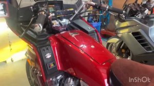 Завел зимой Honda Gold Wing 1200 1985.