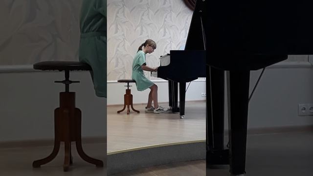 В.Жубинская "Кола", исп. Пирожник Диана, 10 лет.