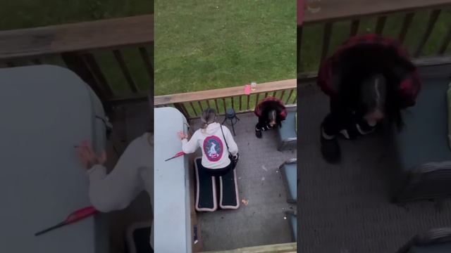 А поймаешь зефирку ртом?