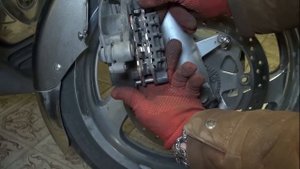 Замена тормозных колодок honda goldwing1800.replacing goldwing brake pads