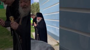 В этом храме служит старец