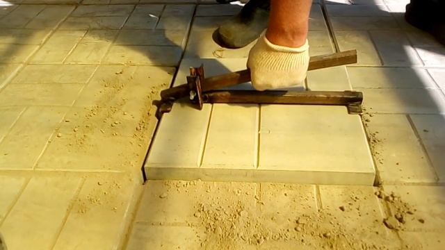 Приспособа для укладки тротуарной плитки. смотреть онлайн