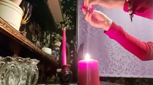 Вызов мужчины поможет красная свеча ?