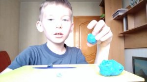 Лепим синего из радужных друзей. Видео лепка.