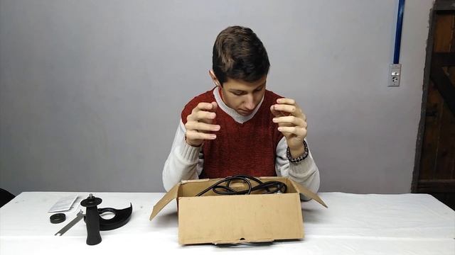 Шлифмашина угловая (болгарка) WORTEX AG 1208-1 Видеоотзыв (обзор) Максима смотреть онлайн