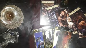 Почему он вас игнорирует? Расклад для тех, у кого неясность в отношениях.