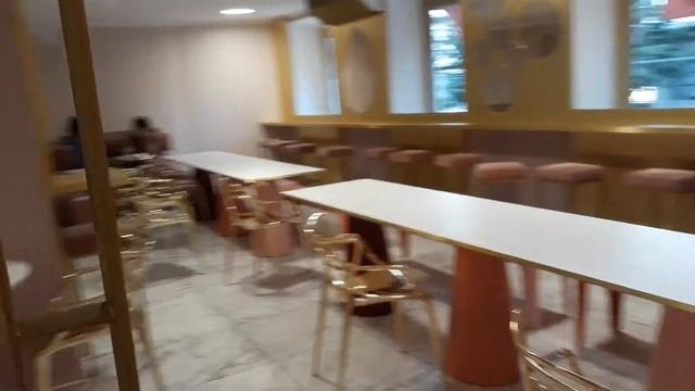 Ницa.Гуляем по центру Ницы. Пьем молочные коктейли и рассказываем о экскурсиях.