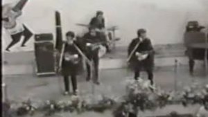 The Beatles - I Saw Her Standing There (Live)