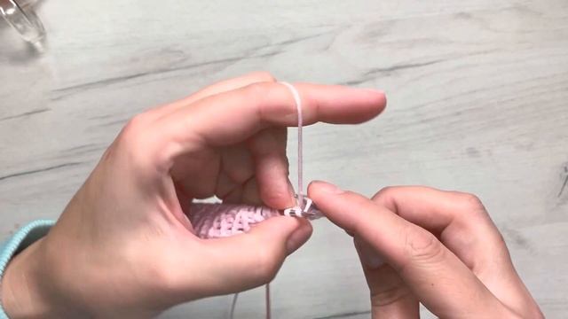 Часть 1 Кардиган спицами 0-3 мес. /жакет на пуговицах спицами/подробный МК /жакет регланом сверху смотреть онлайн