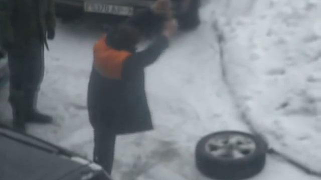 Шномонтаж по белорусски правка дисков R14-R22 смотреть онлайн