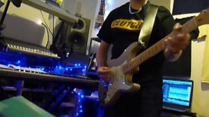 Spike playing his 1996 Fender Stratocaster Lonestar.