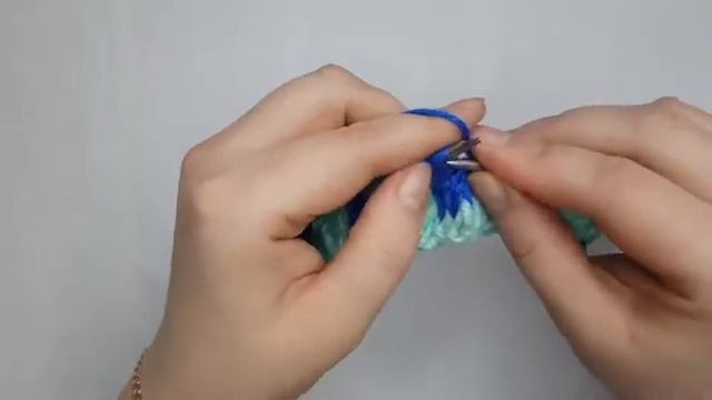 вязаный чехол для кружки спицами /одежда для посуды /своими руками