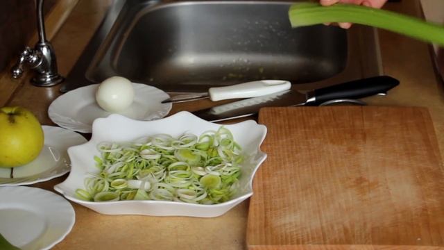 Салат "НЕЖНЫЙ" с Сельдереем и Яблоком ? Ирина Кукинг смотреть онлайн