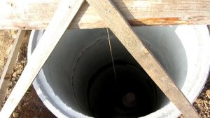 Замазка швов в колодце