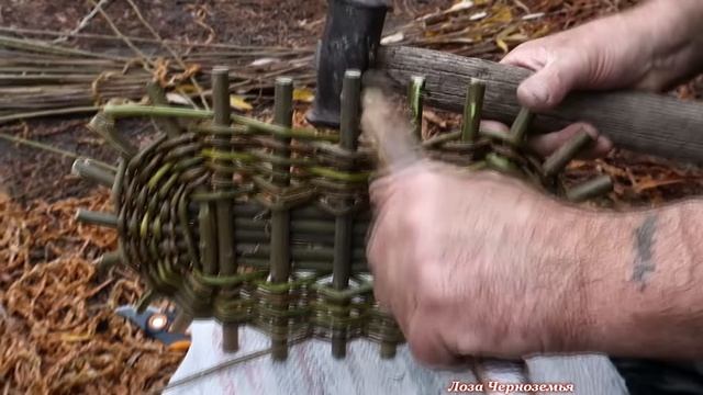 Как сплести очень ПРОСТУЮ КОРЗИНУ из ивовых прутьев - теперь овальную.