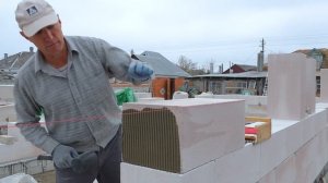 ДОМ С НУЛЯ. Кладка газоблока | Четвёртый ряд