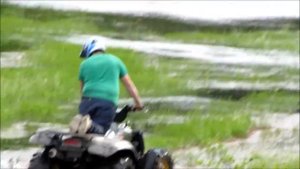 Kawasaki kvf650- having fun in mud 2