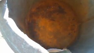 Сделал себе из бочки печь под казан с помощью молотка и зубило