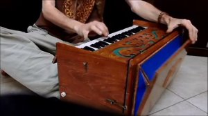 Korobeiniki (Korobushka) on Guitar & Harmonium