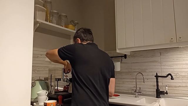 Кофе с растительным молоком в Lelit Anita 042, Lelit Anna 041 смотреть онлайн