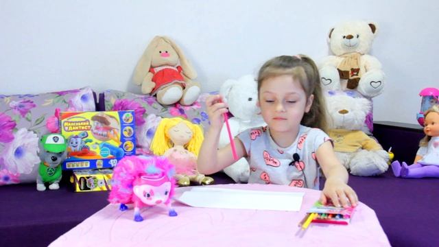 Миюша рисует веселых зверушек. Как правильно рисовать животных?! Mia Room Show смотреть онлайн