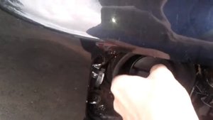 Видео: Как закрыть крышку бензобака в НИССАН Х-ТРЕЙЛ (NISSAN X-TRAIL)?