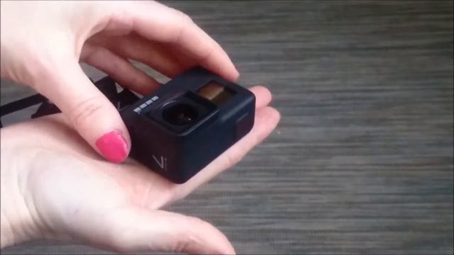 GoPro Hero 7 Black. Как снять короб и установить карту с акамулятором смотреть онлайн